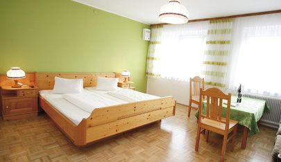 Hotel Jägerhof Wörthersee - Only Adults - Fkk in Krumpendorf, Austria