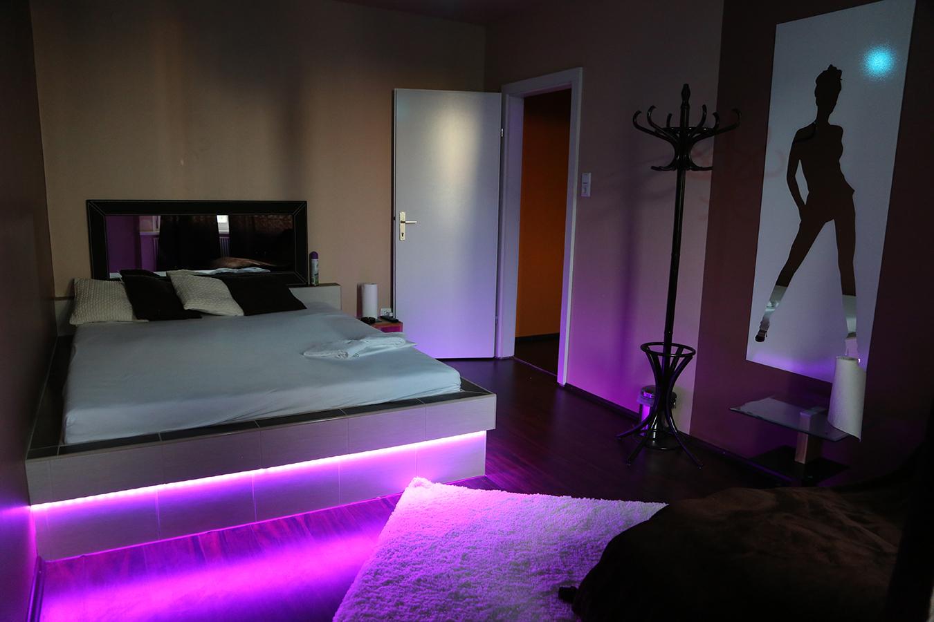 Laufhaus & Nightclub Herzl Bar (Linz-Leonding) - Brothel in Leonding, Austria
