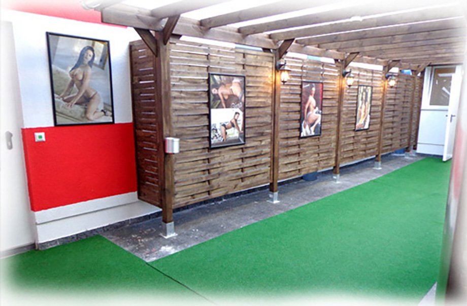 Laufhaus Neunkirchen - Brothel in Neunkirchen, Austria