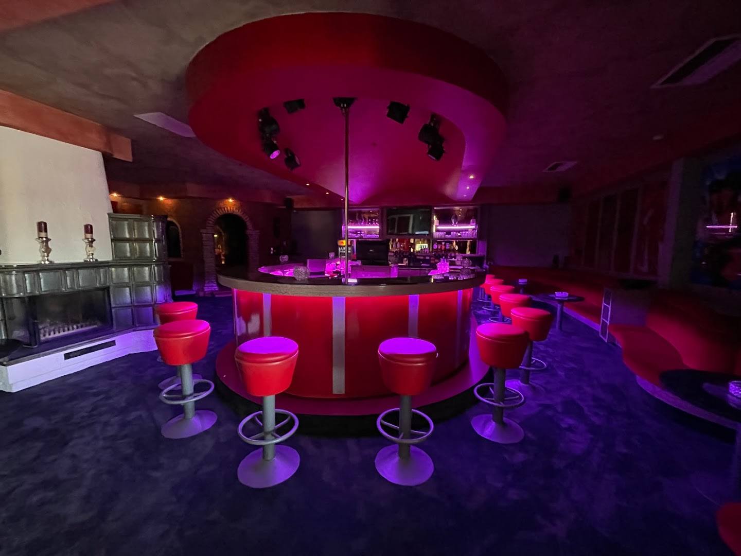 Maxim - Nightclub in Neusiedl Am See, Austria