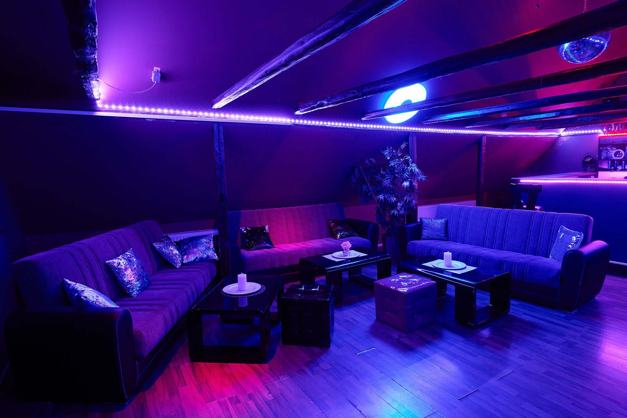 Grottenbar - Der N°1 Nachtclub Im Innviertel - Nightclub in Probenzing, Austria