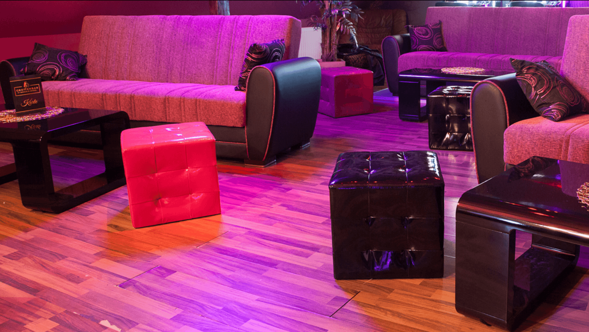 Grottenbar - Der N°1 Nachtclub Im Innviertel - Nightclub in Probenzing, Austria