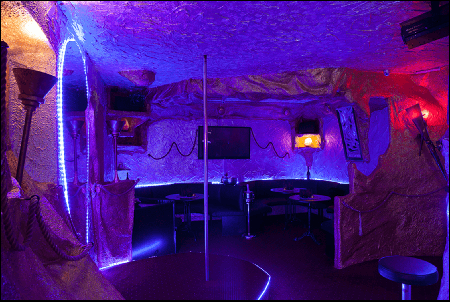 Grottenbar - Der N°1 Nachtclub Im Innviertel - Nightclub in Probenzing, Austria