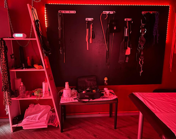 Domina Lady Ria - Erotic Massage in Ried Im Traunkreis, Austria