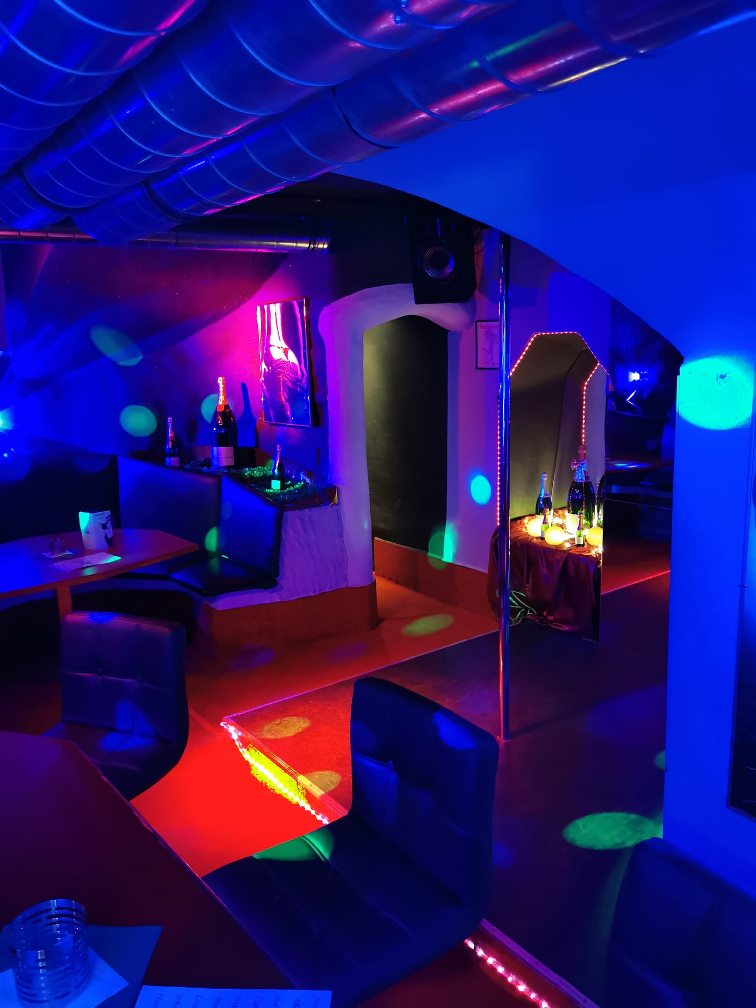 Hully Gully Table Dance - Nightclub in Sankt Johann, Austria