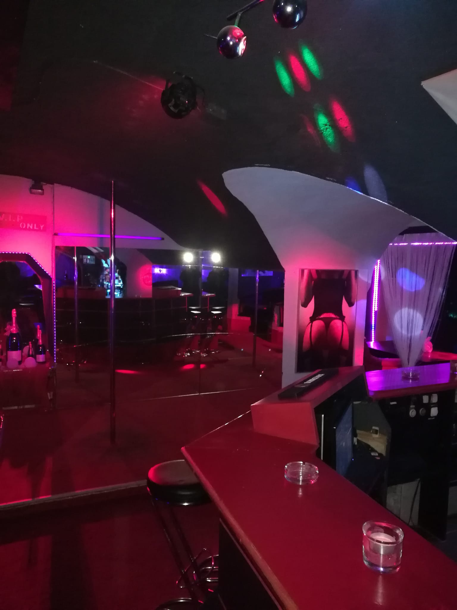 Hully Gully Table Dance - Nightclub in Sankt Johann, Austria