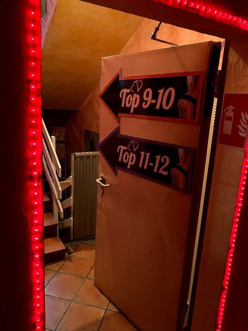 Laufhaus St. Valentin - Brothel in Sankt Valentin, Austria