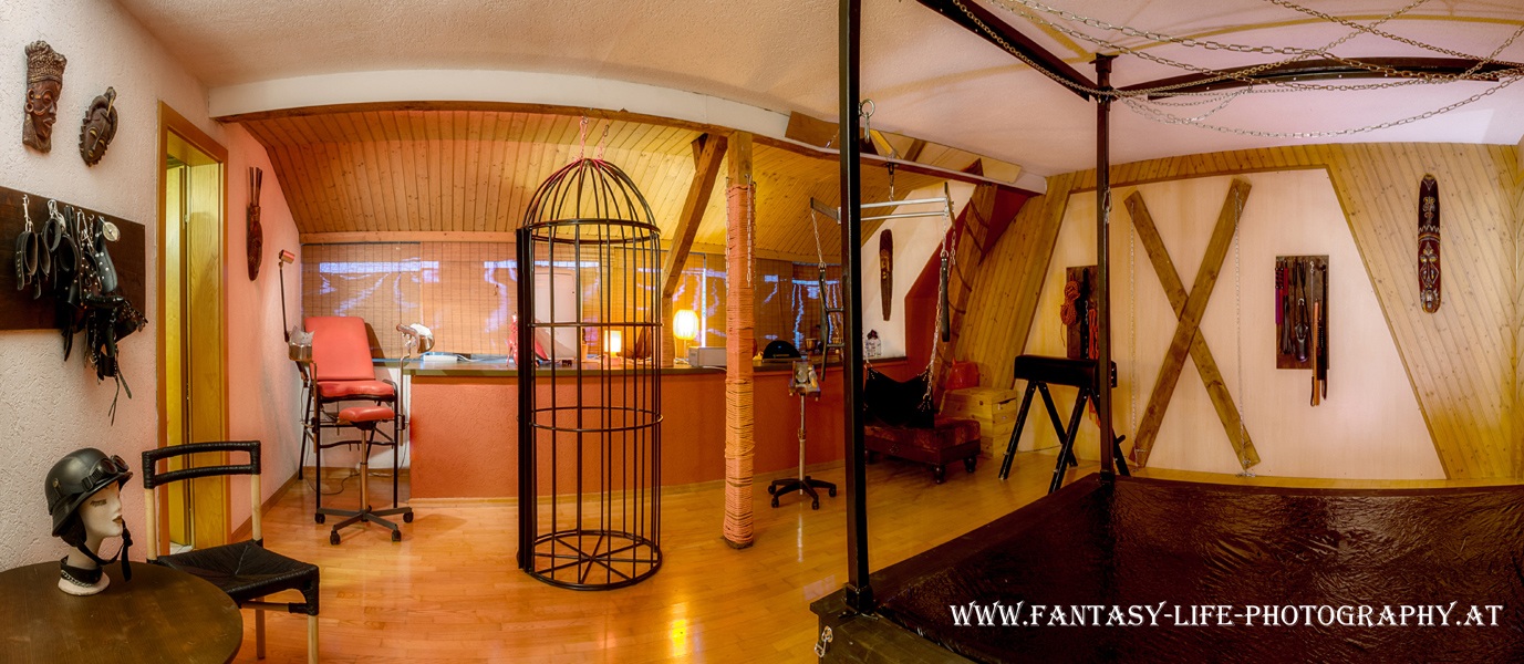 Villa Rouge - Brothel in St Valentin, Austria
