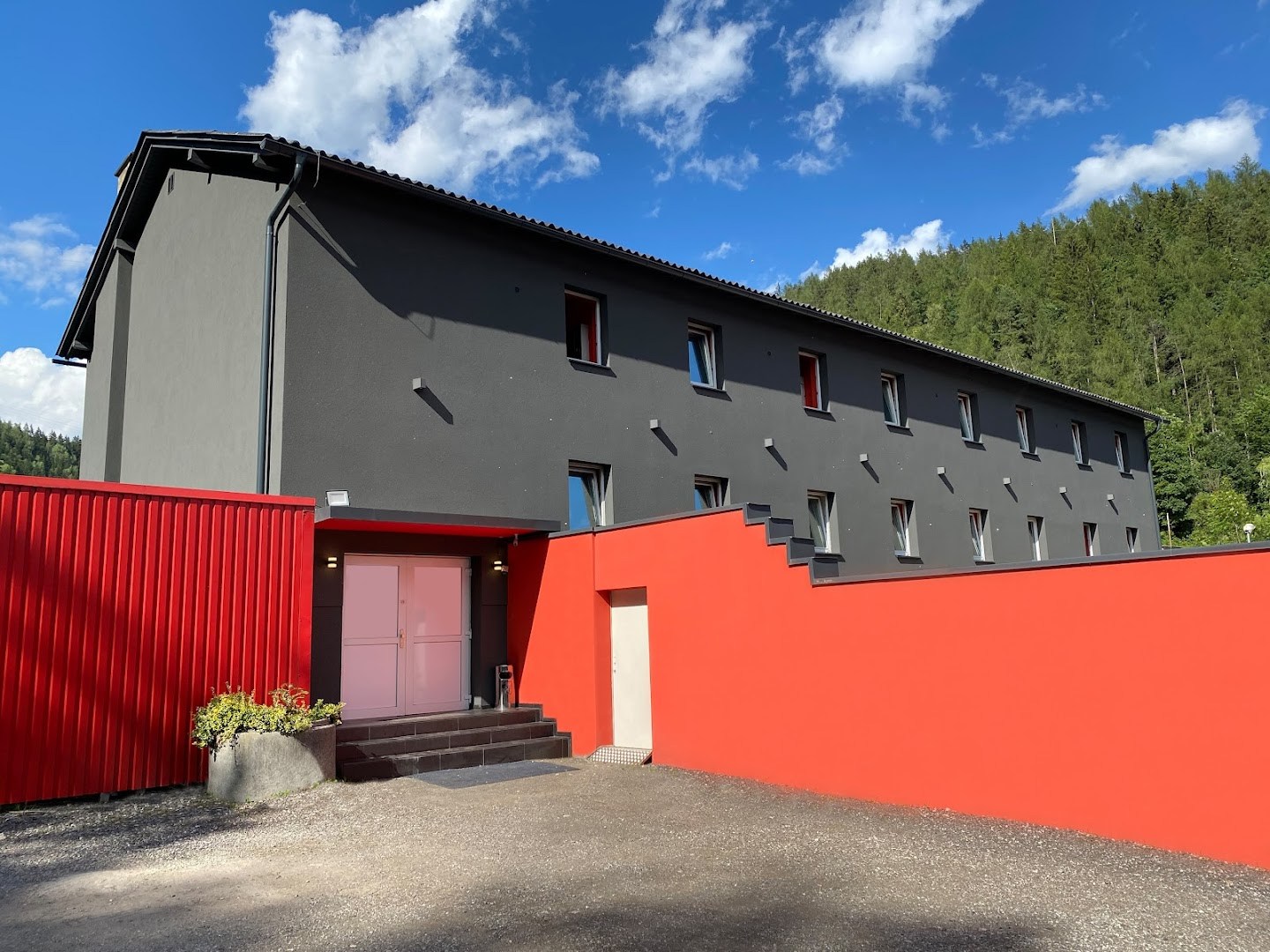 Pussy Laufhaus - Brothel in Tollinggraben, Austria