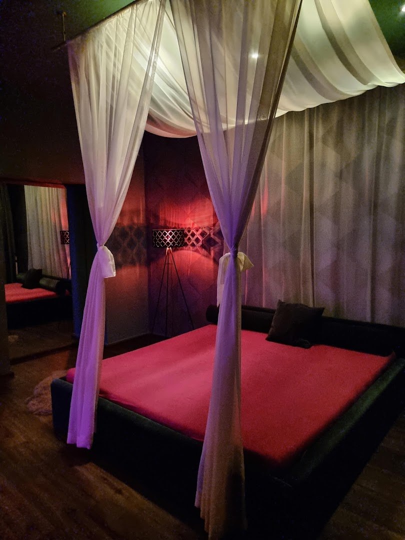 Amore Lounge Vermittlungsagentur - Brothel in Vienna, Austria