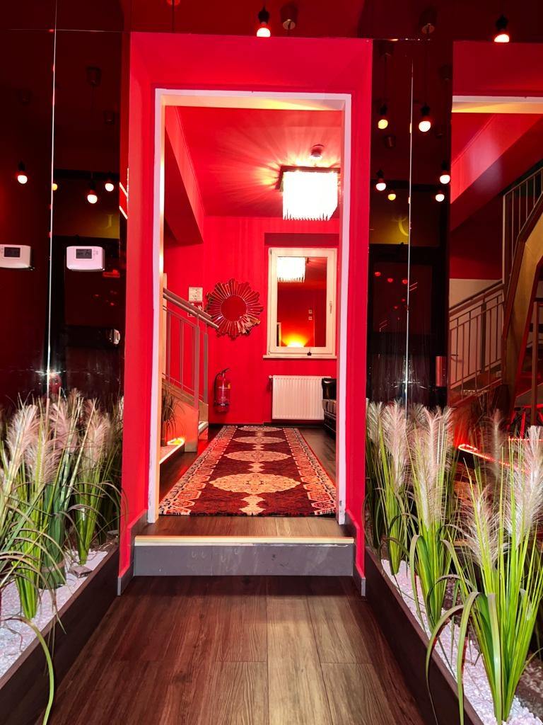 Amore Lounge Vermittlungsagentur - Brothel in Vienna, Austria