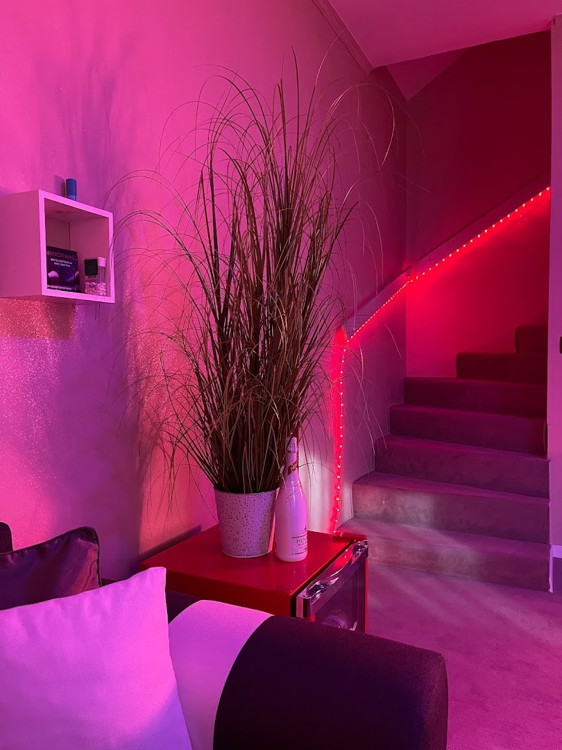 Breitenleer Eroticstudio Wien - Brothel in Vienna, Austria