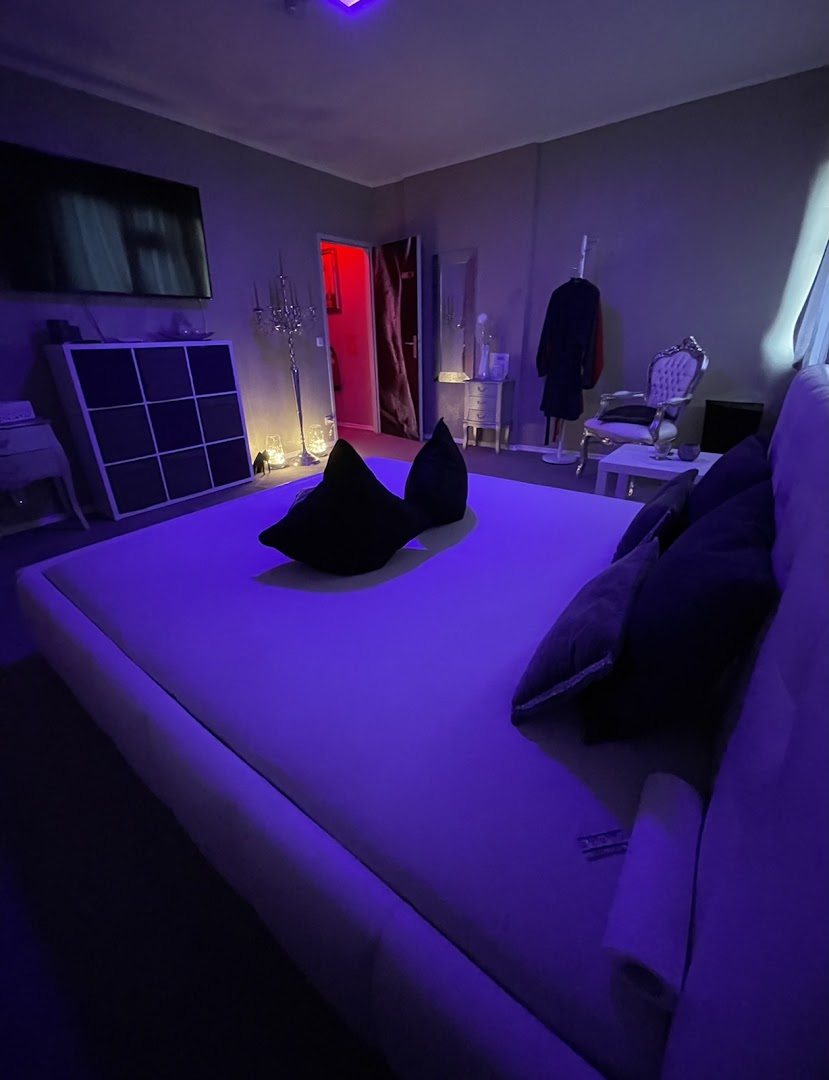 Breitenleer Eroticstudio Wien - Brothel in Vienna, Austria