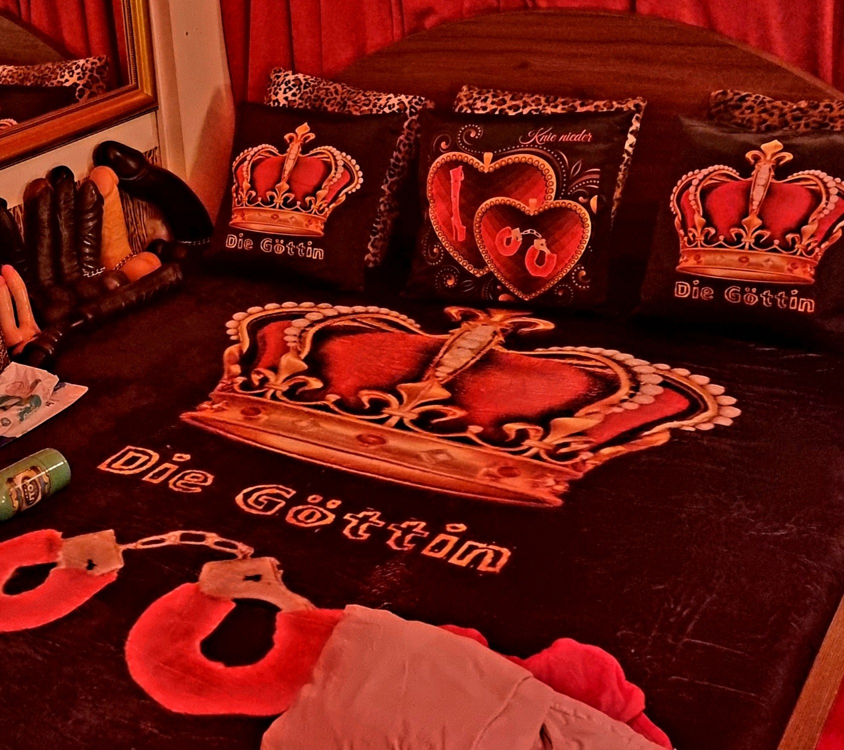 Domina Lady Sara In Wien - Brothel in Vienna, Austria