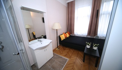 Laufhaus Rosi Wien - Brothel in Vienna, Austria