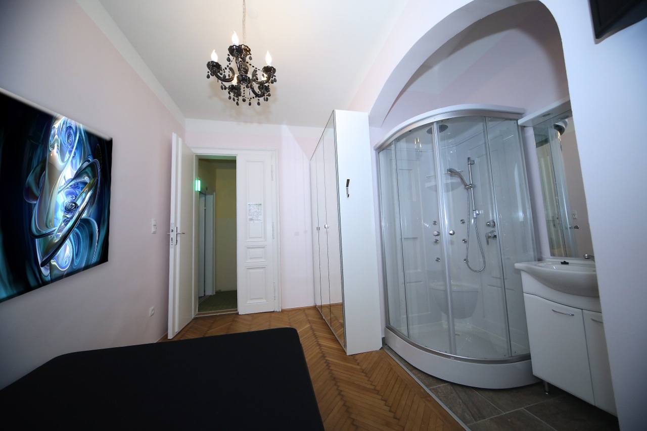 Laufhaus Rosi Wien - Brothel in Vienna, Austria