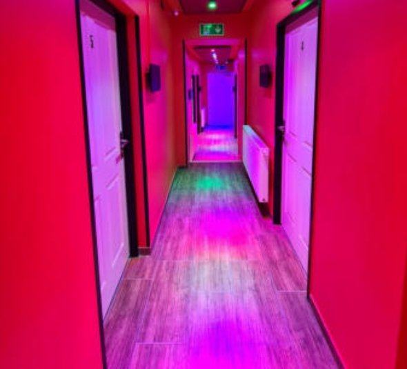 Laufhaus Sexparadies - Brothel in Vienna, Austria