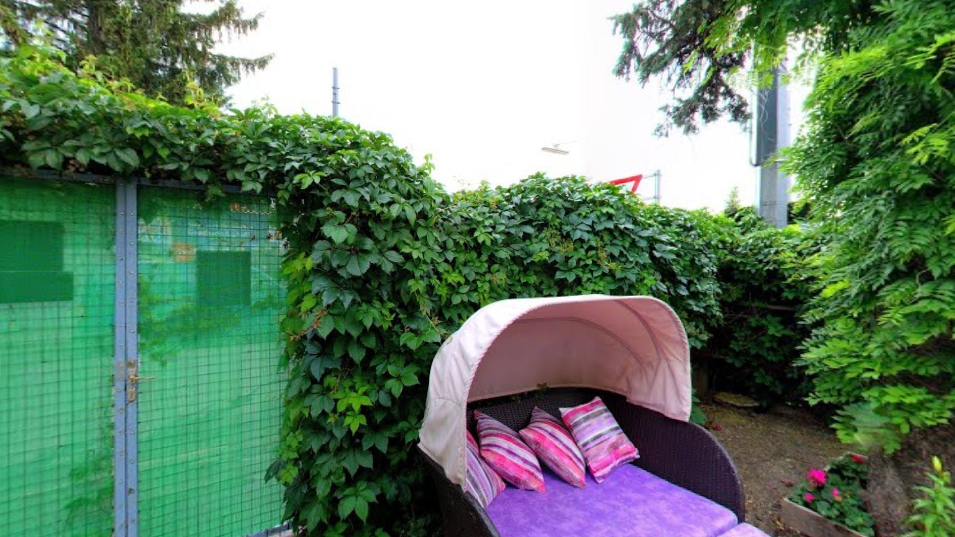 Massage Studio Simply Top - Brothel in Vienna, Austria