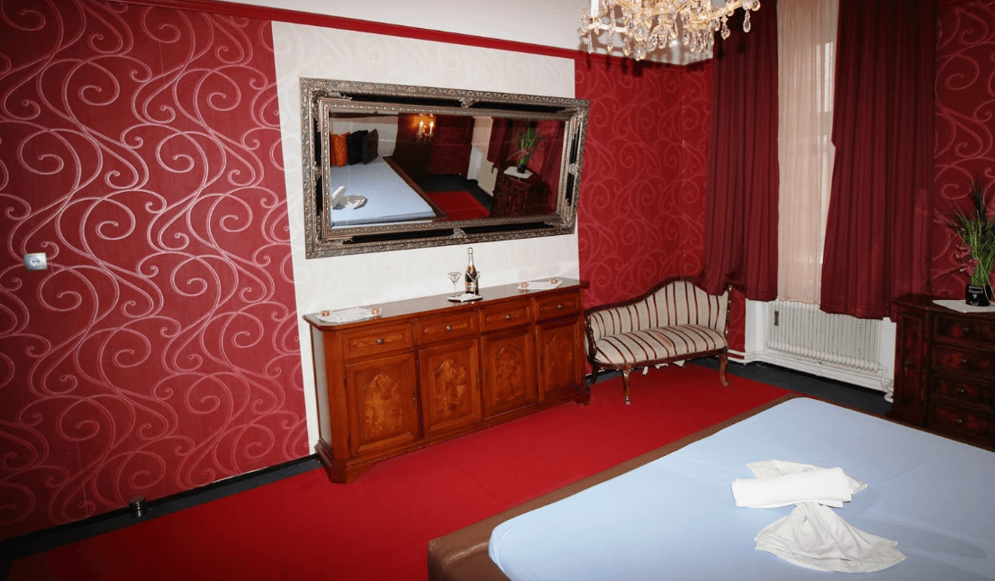 Studio East Roses - Brothel in Vienna, Austria