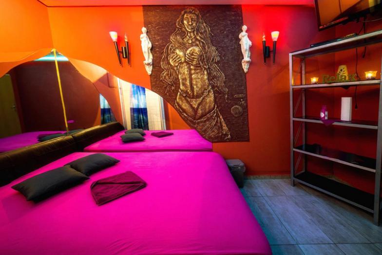 Studio Relaxe - Brothel in Vienna, Austria