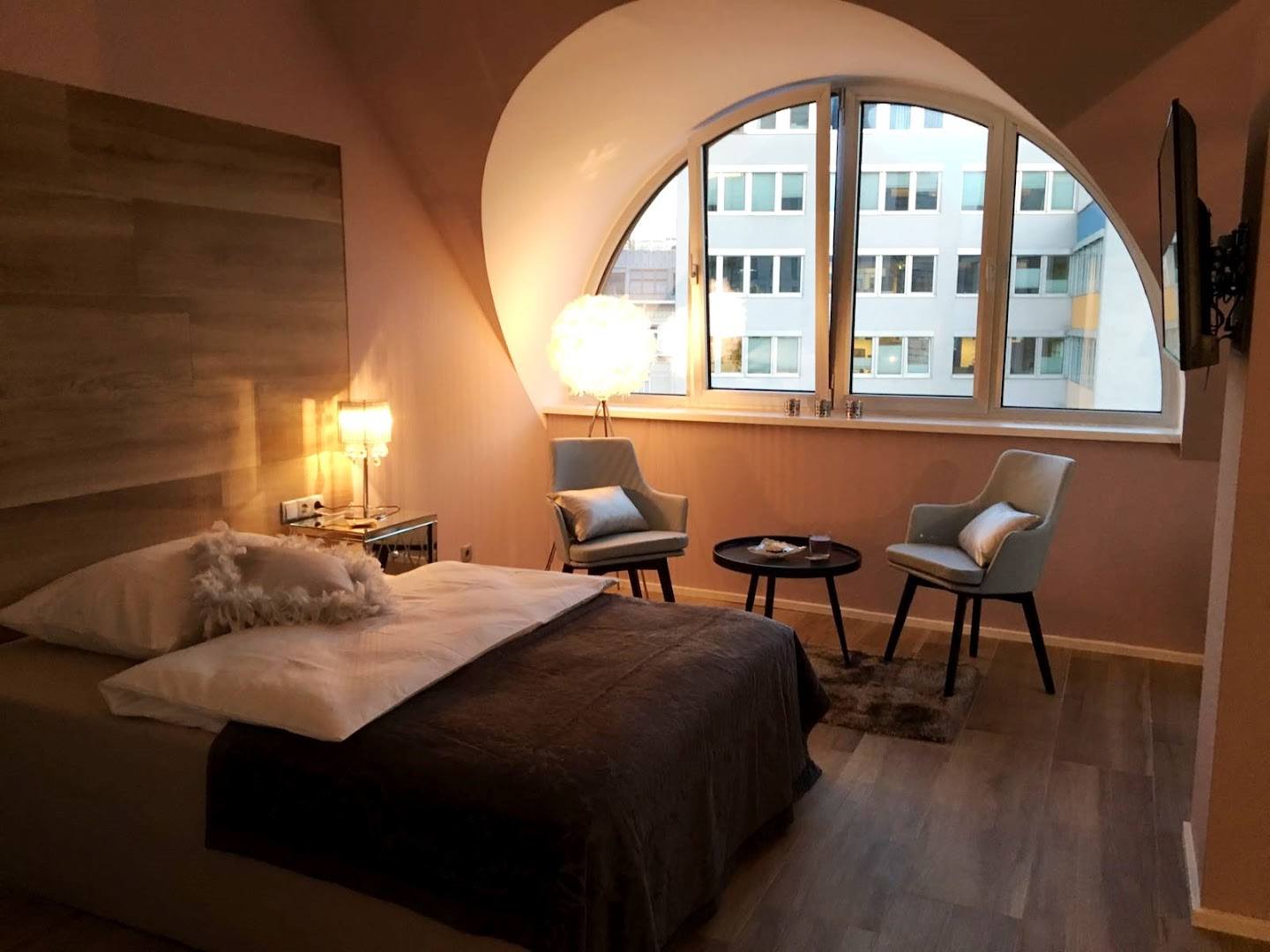 Zollgasse3 - Laufhaus - Brothel in Vienna, Austria
