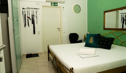 Blonde Cousinen - Erotic Massage in Vienna, Austria