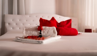 Blonde Cousinen - Erotic Massage in Vienna, Austria