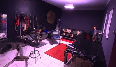 Institut Für Zucht Und Ordnung - Erotic Massage in Vienna, Austria