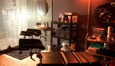 Institut Für Zucht Und Ordnung - Erotic Massage in Vienna, Austria
