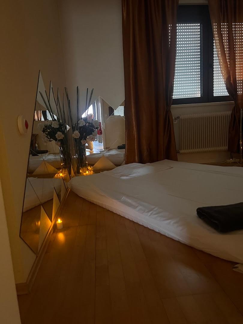Last Paradise - Erotic Massage in Vienna, Austria