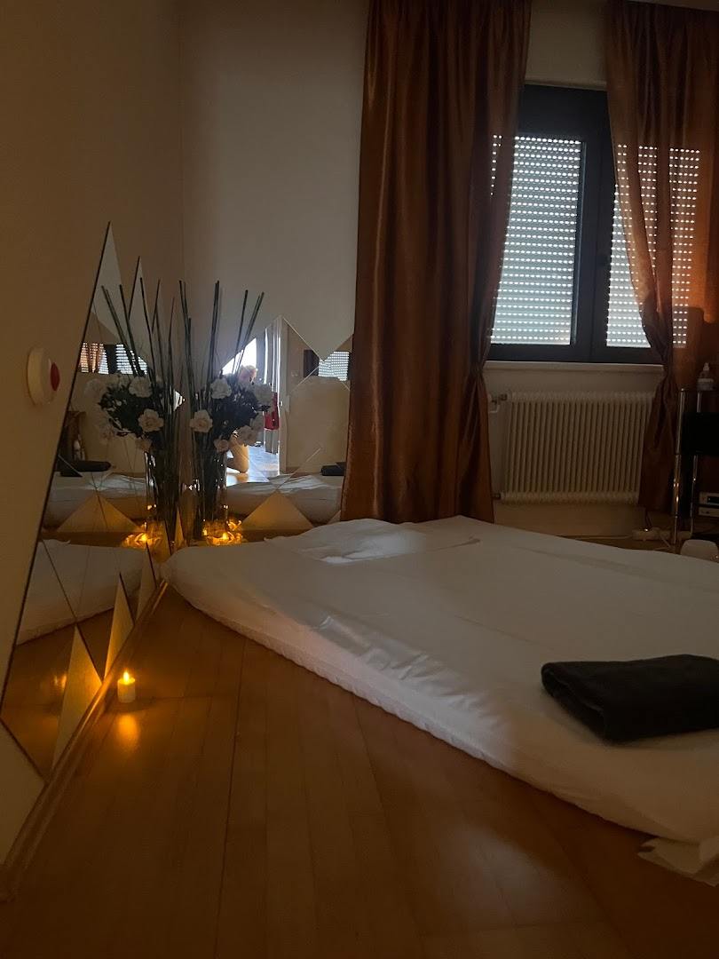 Last Paradise - Erotic Massage in Vienna, Austria