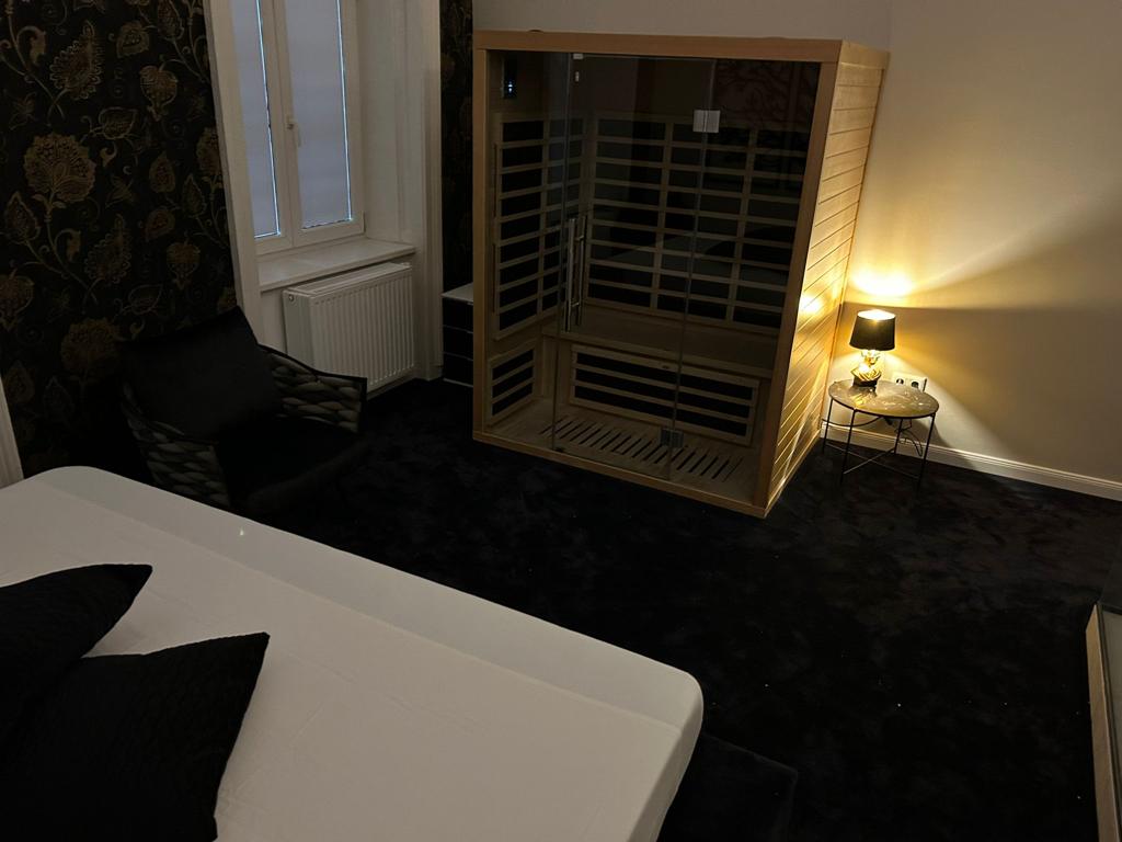 Shakti - Exklusive Erotik Massagen - Erotic Massage in Vienna, Austria
