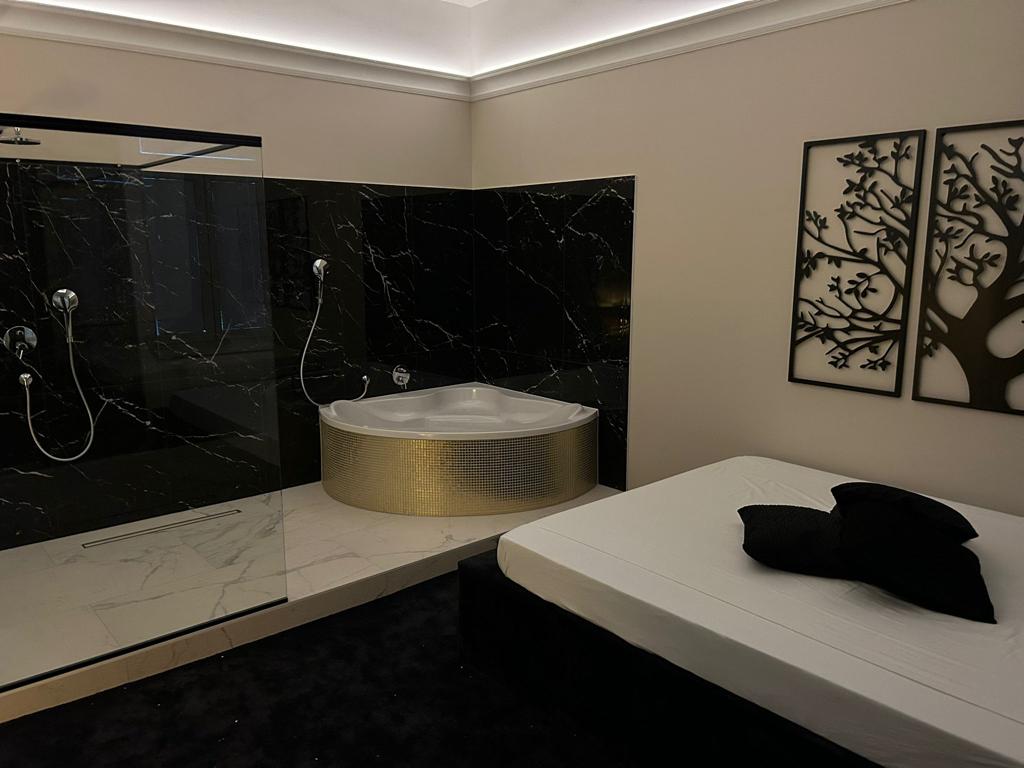 Shakti - Exklusive Erotik Massagen - Erotic Massage in Vienna, Austria