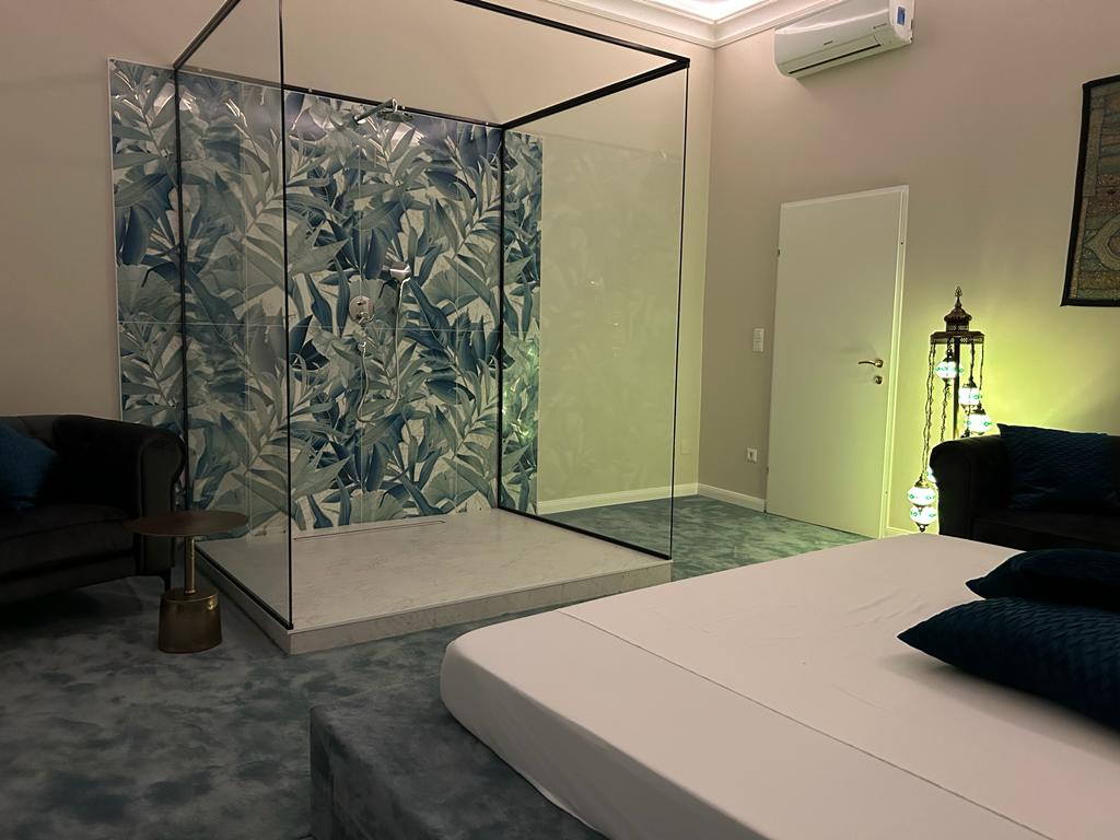 Shakti - Exklusive Erotik Massagen - Erotic Massage in Vienna, Austria