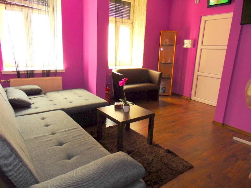 Studio-6lady - Erotic Massage in Vienna, Austria