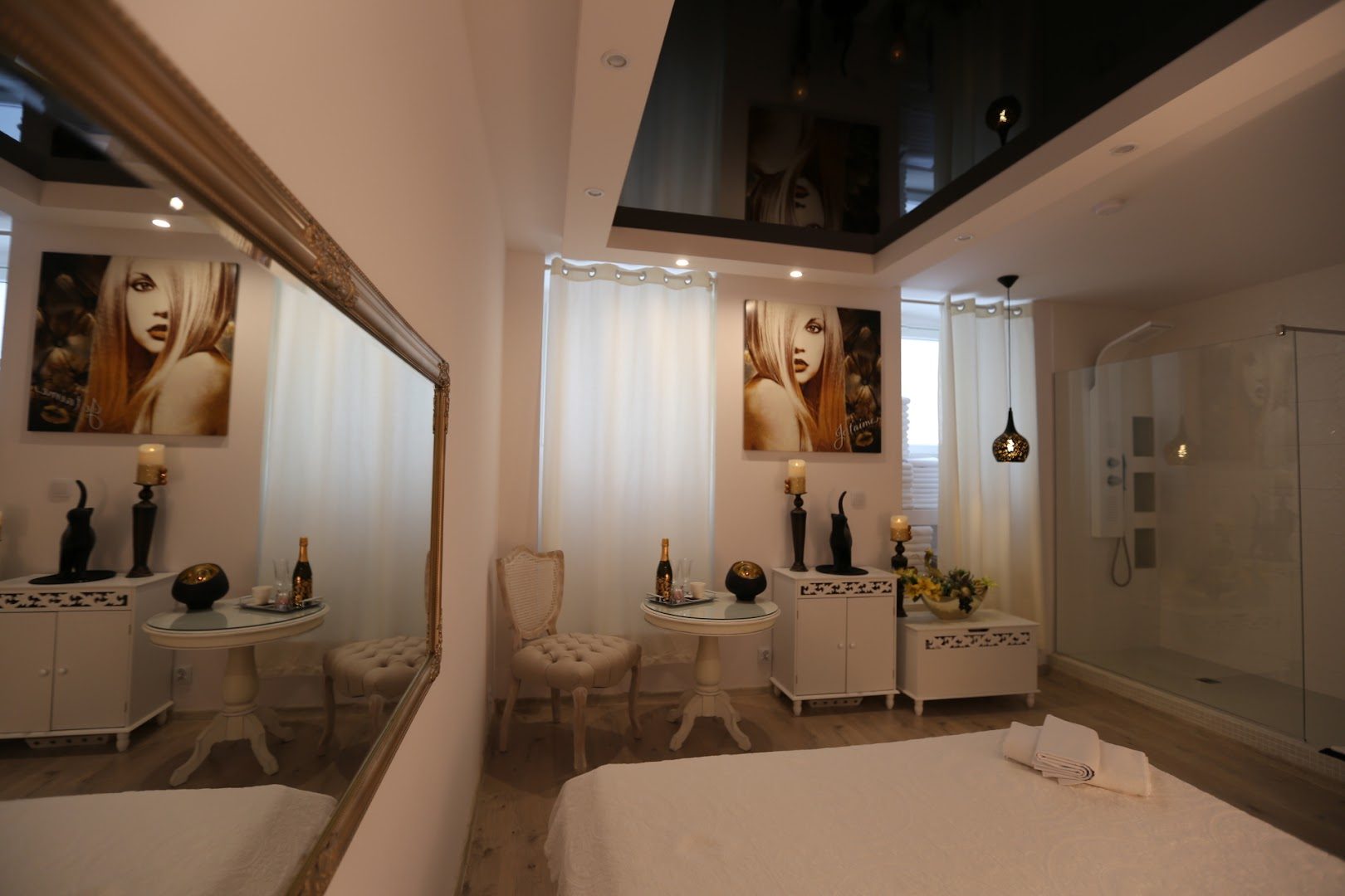 Wellness Lounge Suite - Erotic Massage in Vienna, Austria