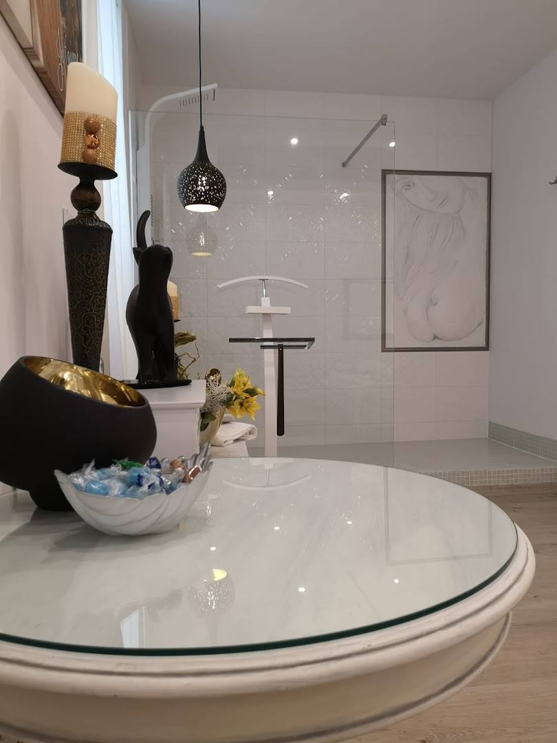 Wellness Lounge Suite - Erotic Massage in Vienna, Austria