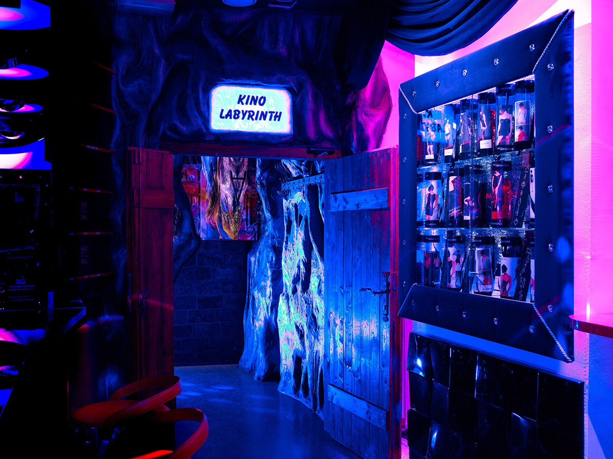 Erotikkino Kinolabyrinth 10 - Swinger Club in Vienna, Austria
