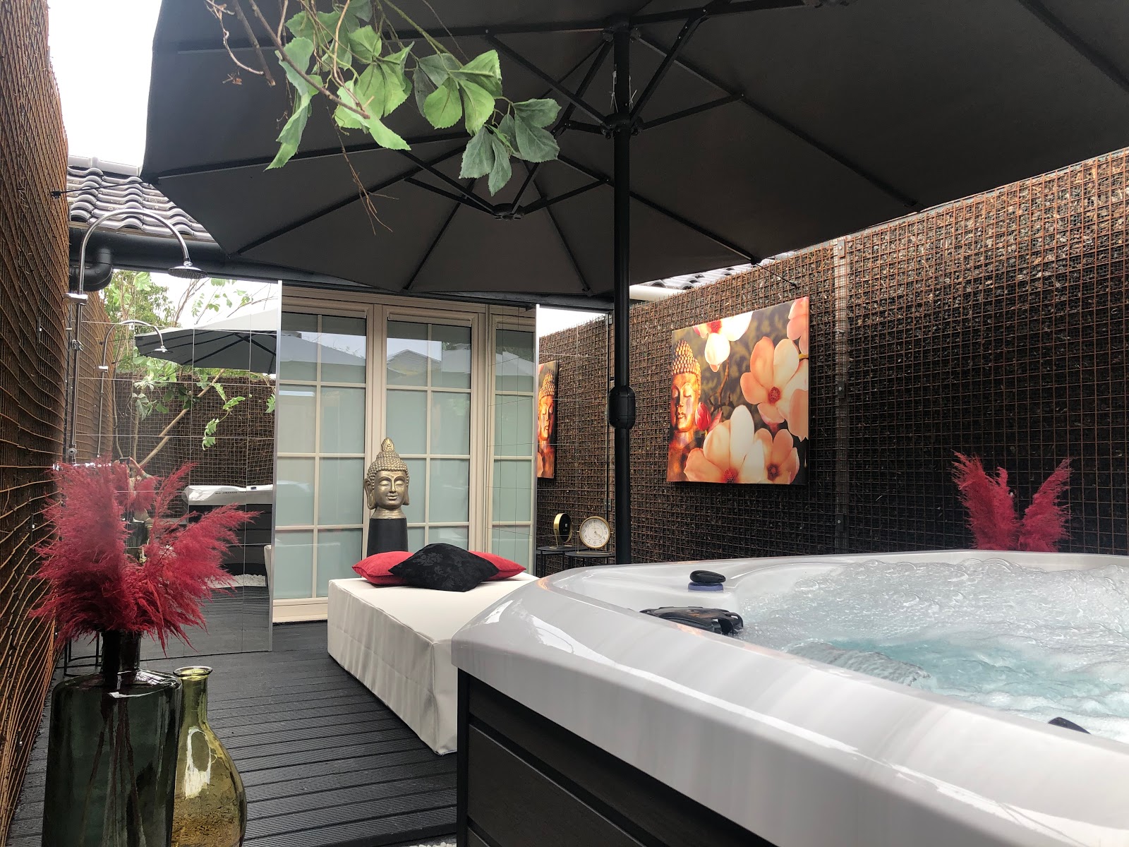Divina - Erotic Massage in Beringen, Belgium
