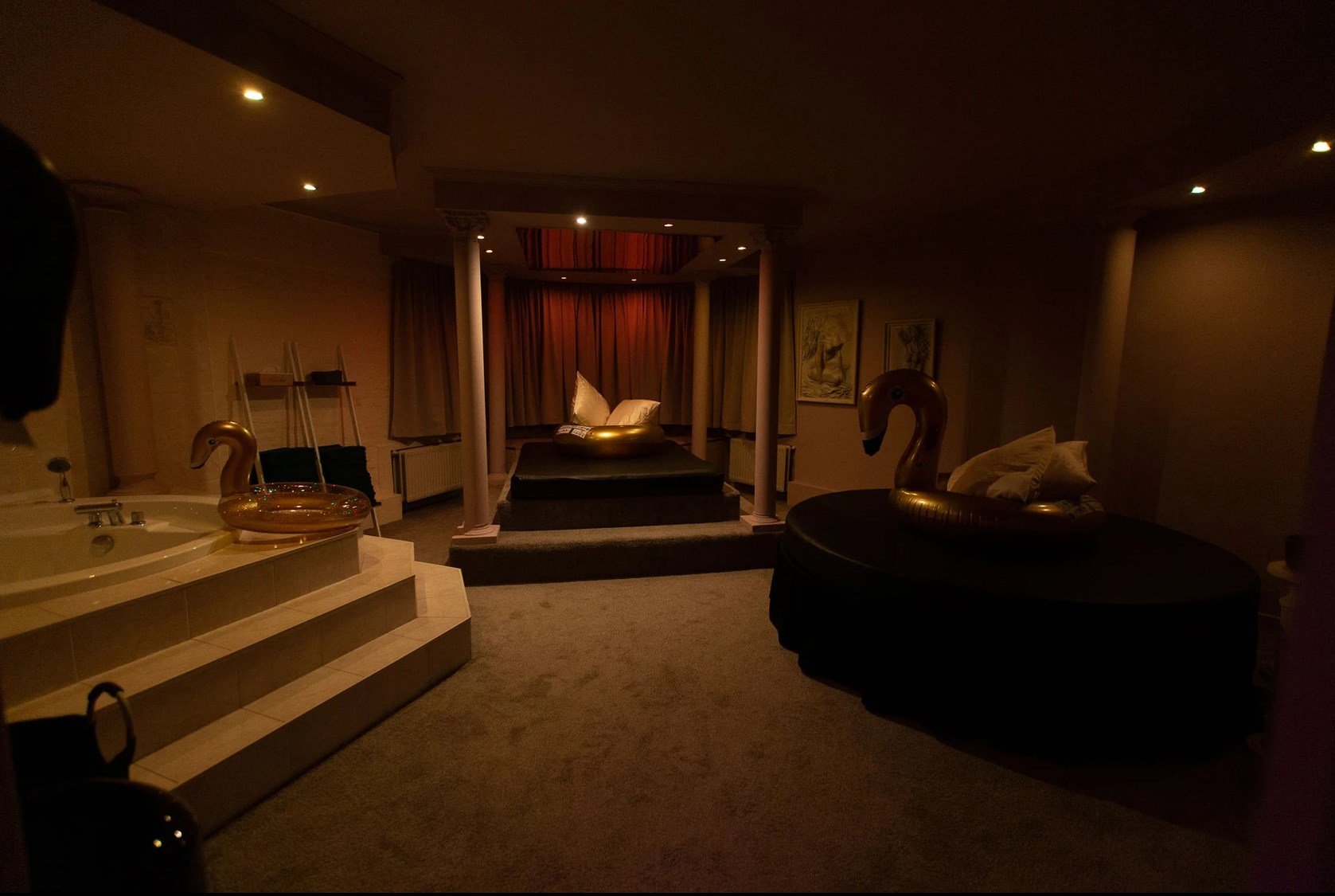 Buddhaclub - Swinger Club in Boom, Belgium