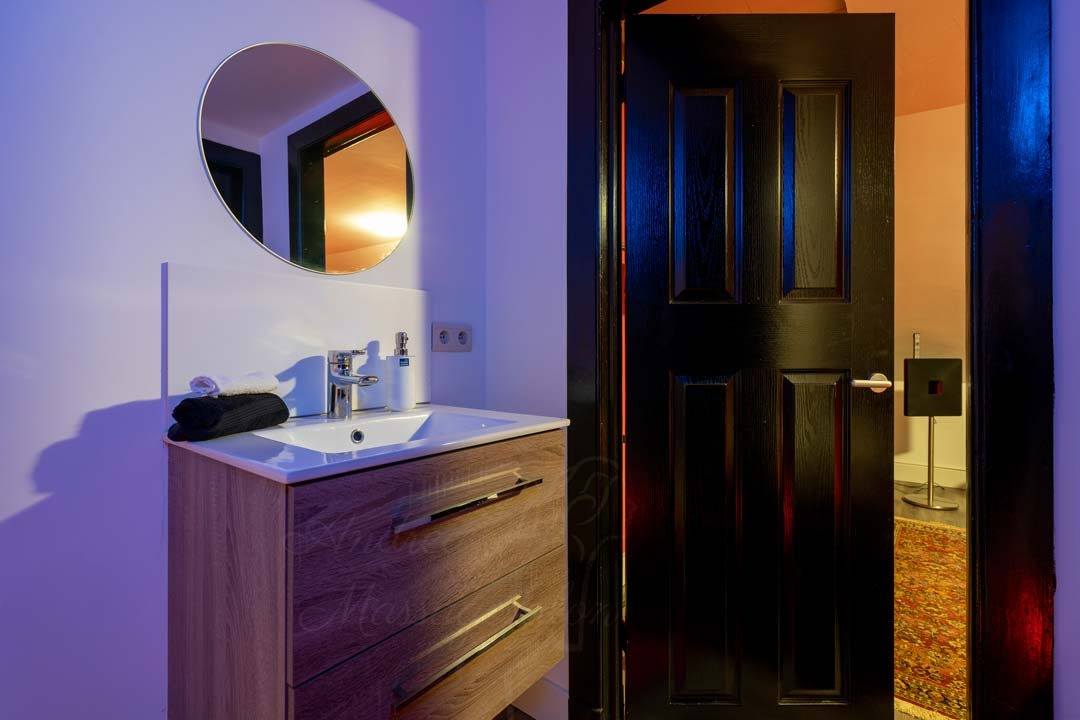 Andrea Massage Salon - Erotic Massage in Borsbeek, Belgium