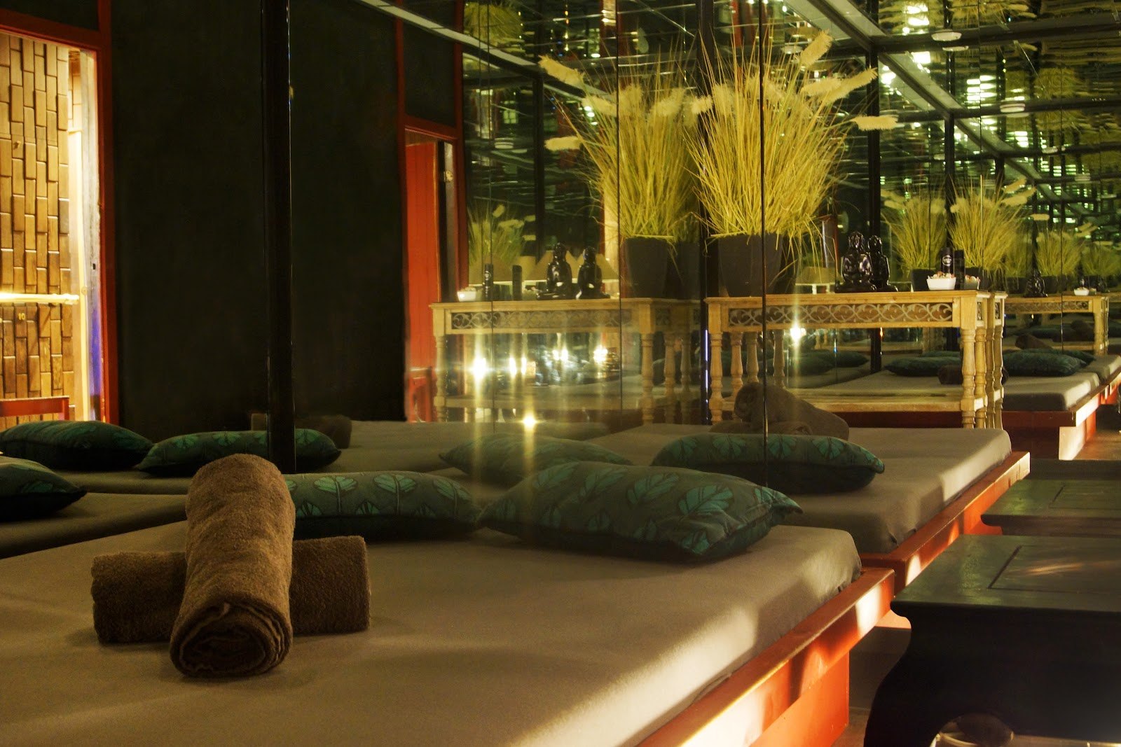 Aqua Massage Sauna Brussel - Erotic Massage in Bruxelles, Belgium