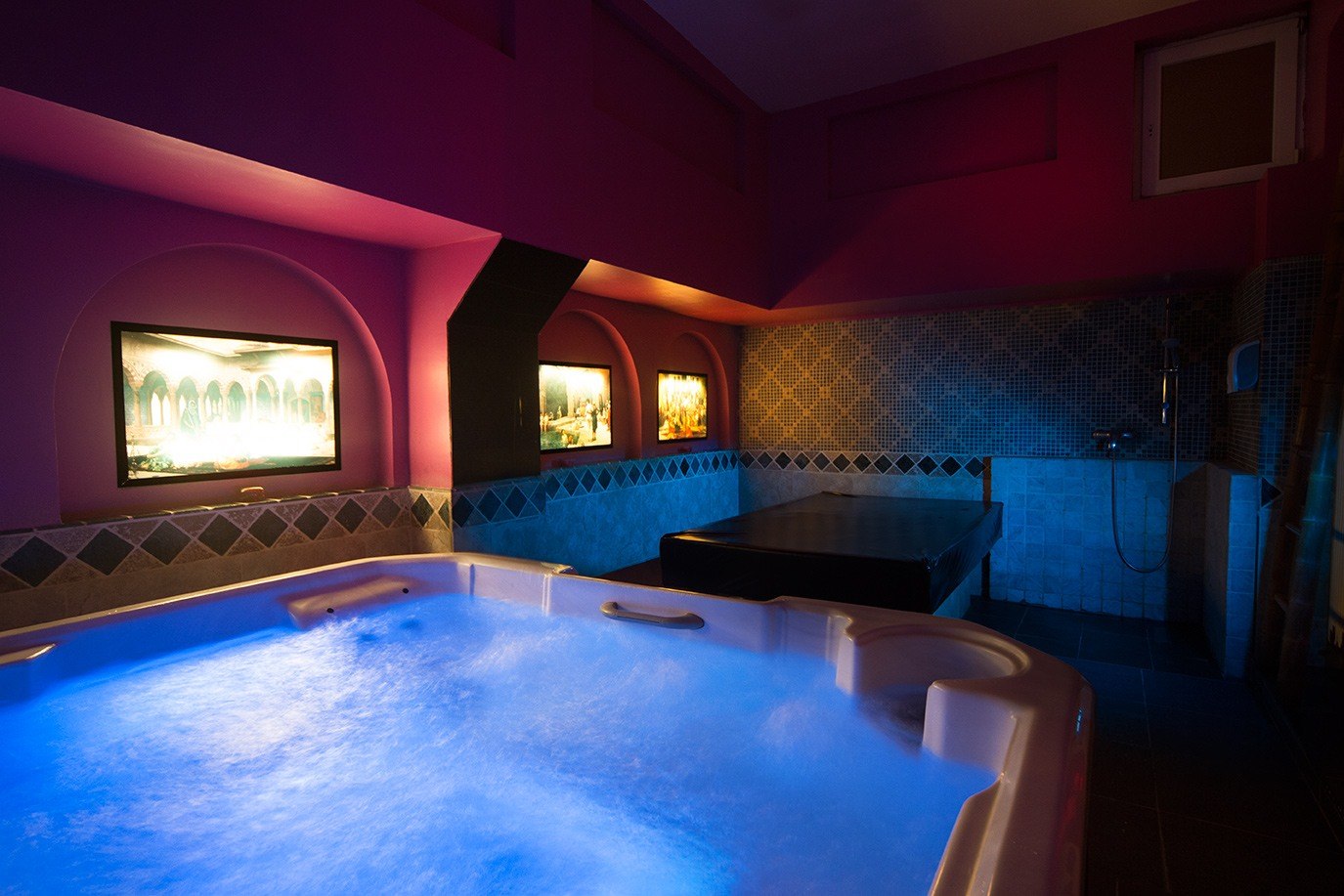 Clara Moore - Erotic Massage in Bruxelles, Belgium