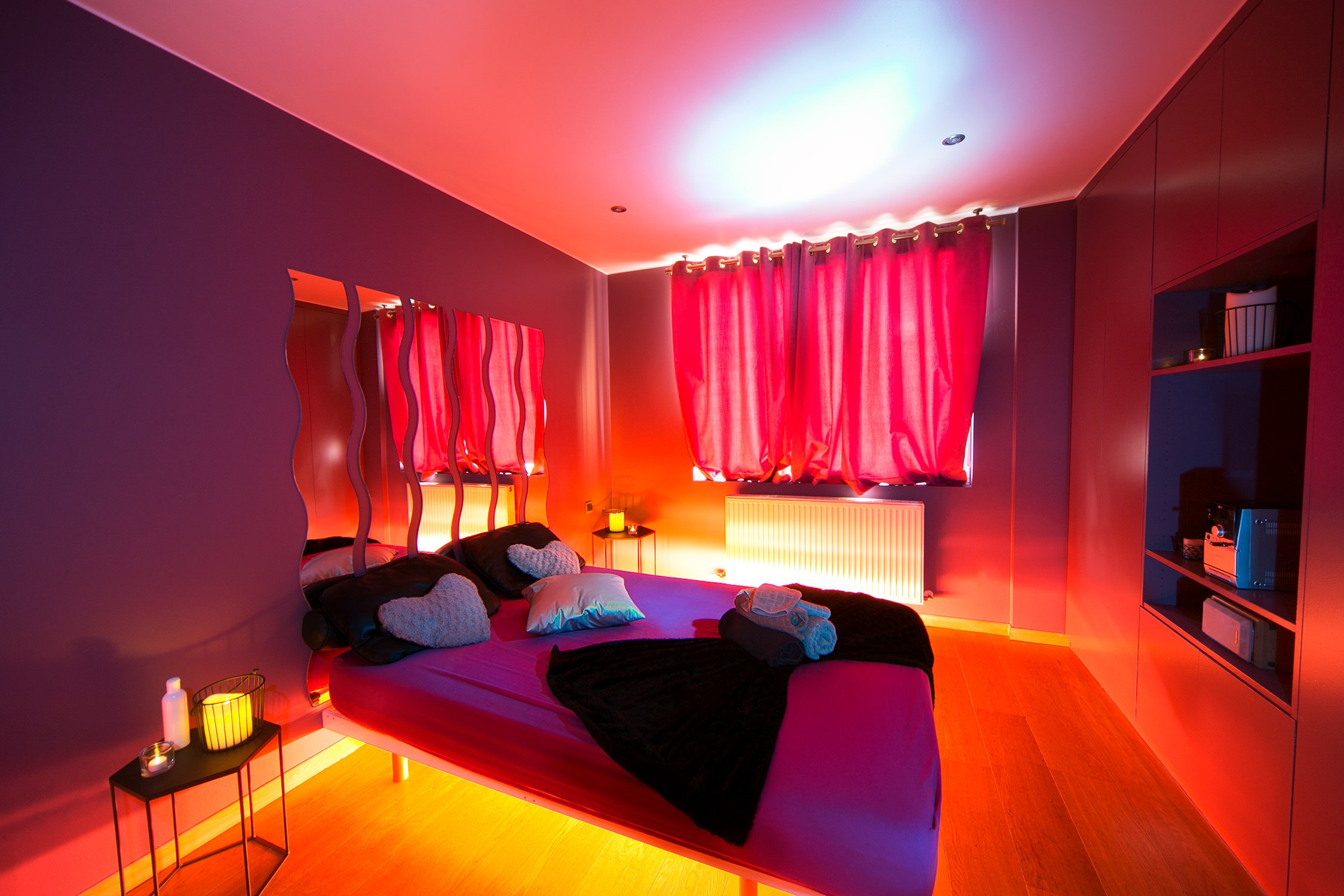 Love Bar Room - Nightclub in Bruxelles, Belgium