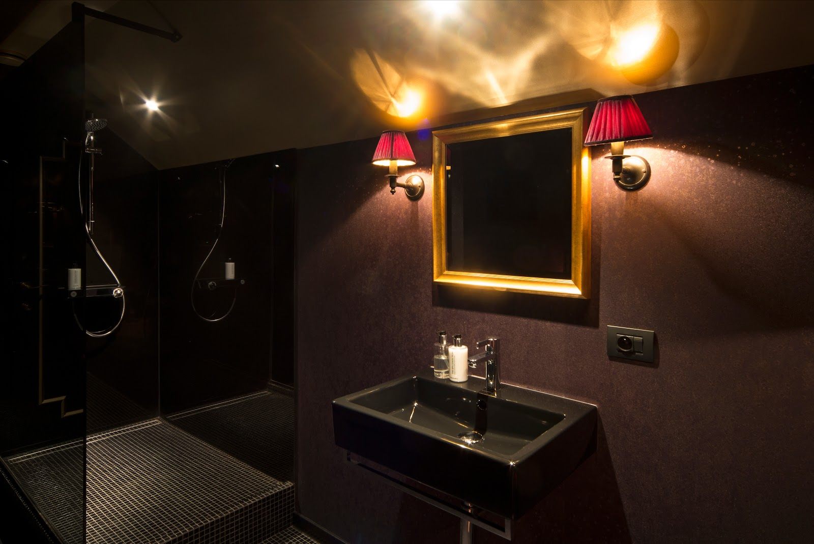 Scarlet Club - Nightclub in Diest, Belgium