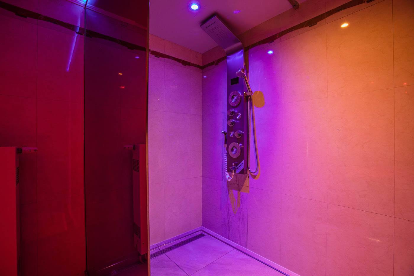 Pure Love Club - Nightclub in Grobbendonk, Belgium