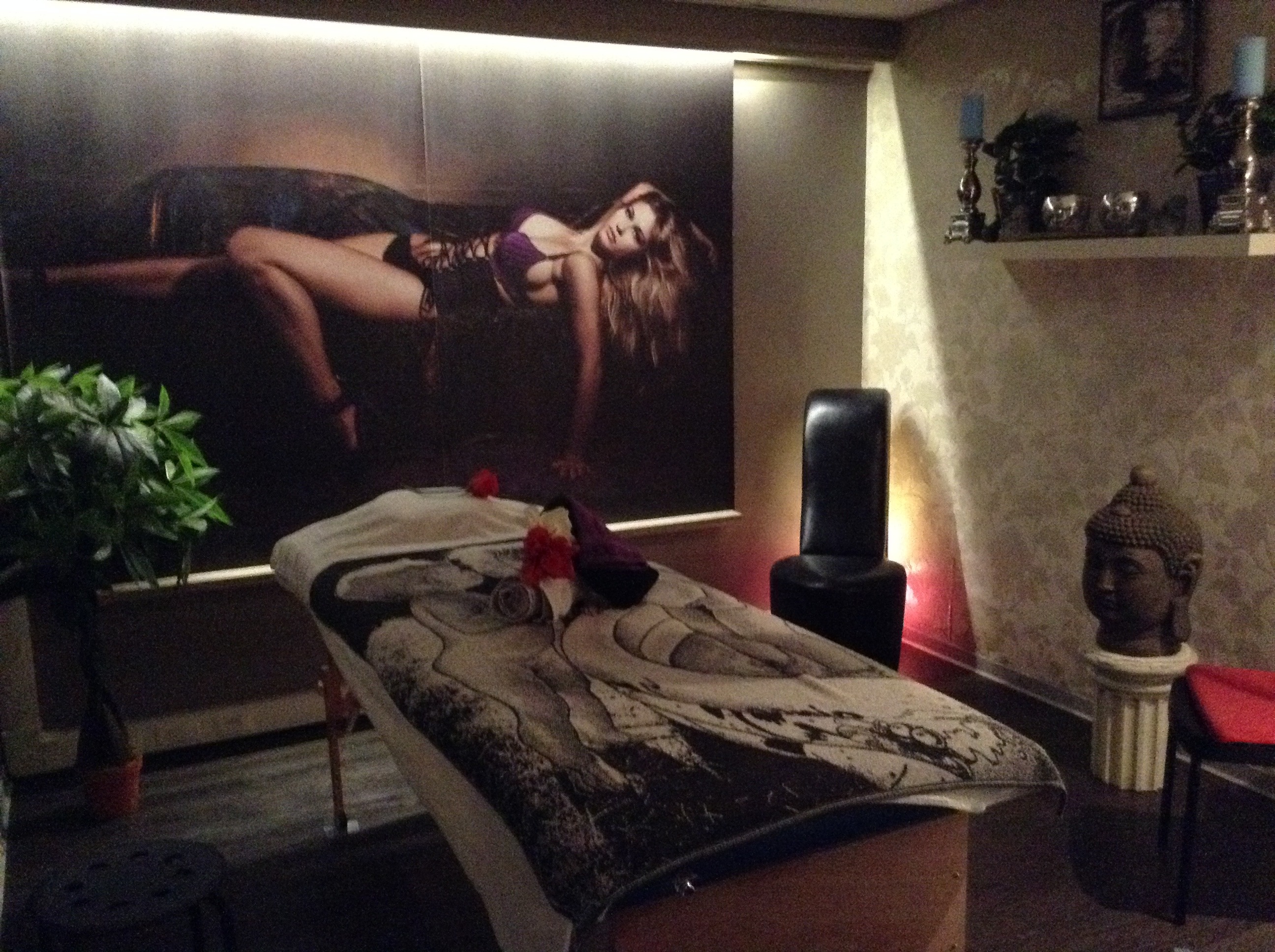 Maison Deluxe - Erotic Massage in Kontich, Belgium
