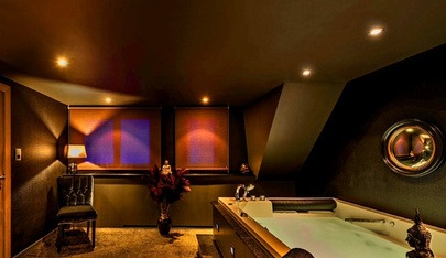 Machiavelly - Brussels Private Erotic Club - Nightclub in Lennik, Belgium