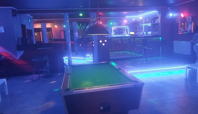 Kiss Bar | Bar à Champagne - Nightclub in Leuze En Hainaut, Belgium