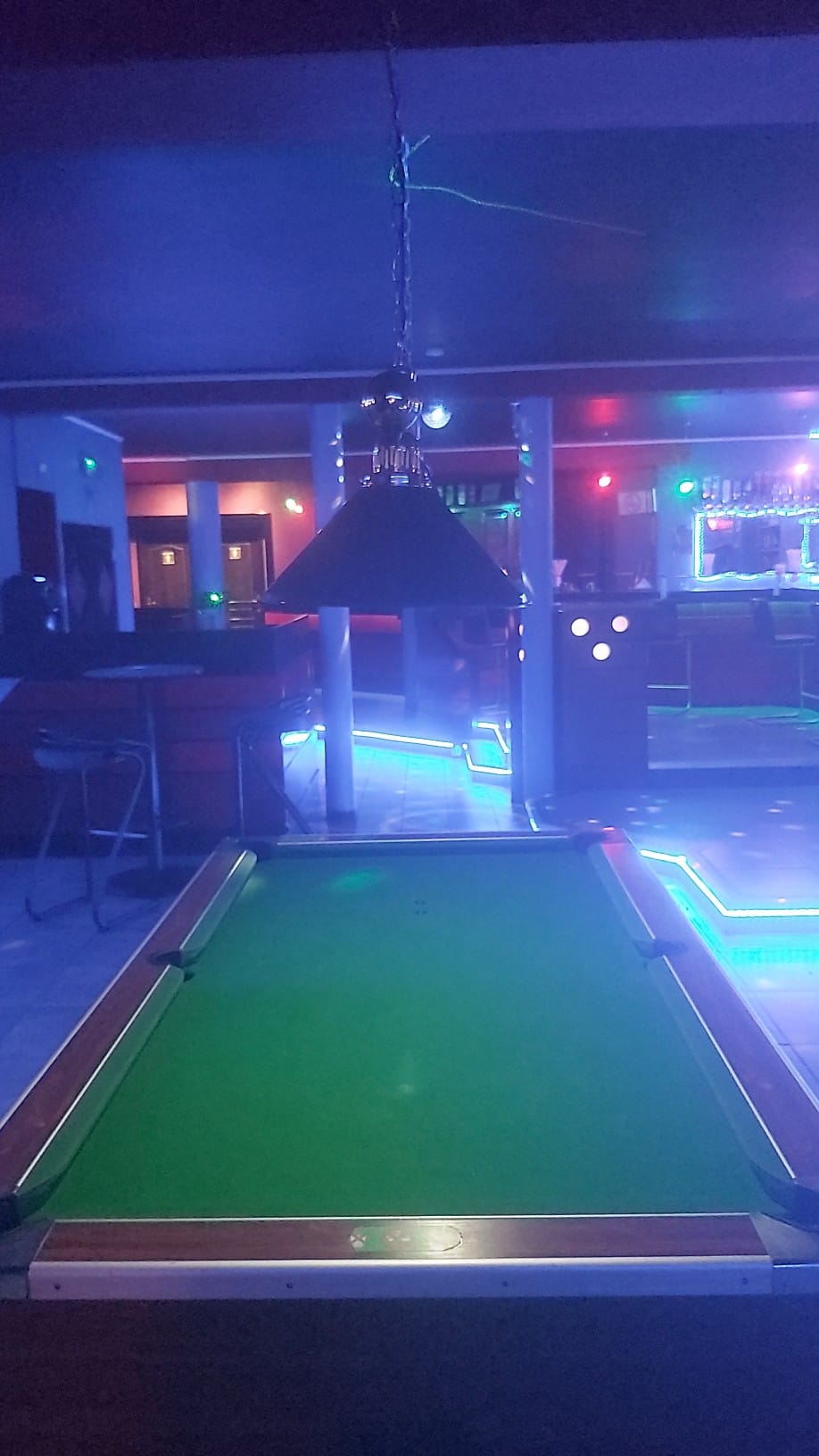 Kiss Bar | Bar à Champagne - Nightclub in Leuze En Hainaut, Belgium